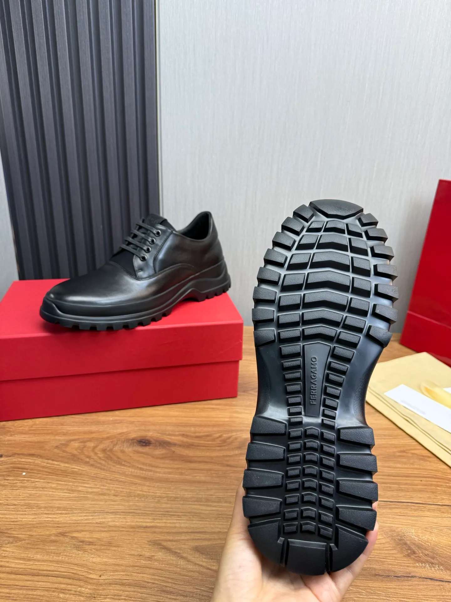 Men's shoes 💰880💰 Ferragamo. [Ferragamo] Men's Loaf leather shoes, the latest hot style, 1:1 original purchase quality, top quality, imported open-edge beaded cowhide leather on the upper, hand-made three-dimensional stitching highlights the round toe design, the inner feet are made of imported cowhide, with original wear-resistant rubber outsole, matching code 39-44, (38, 45 custom-made, non-refundable)